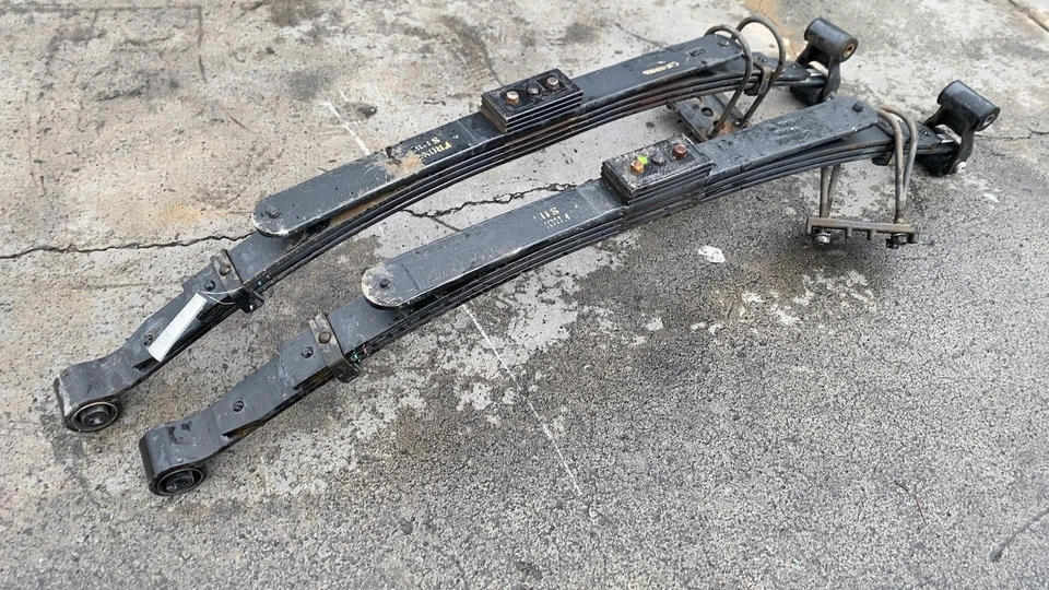 ⭕ 2014-2024 RAM 3500 PAIR of Rear Left & Right Suspension Leaf Spring Pickup Foto 3 de 4