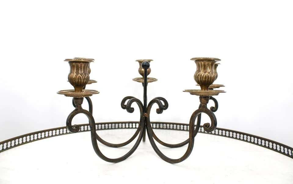 Grand chandelier centre de table en fer forgé et laiton doré - Photo 4/4