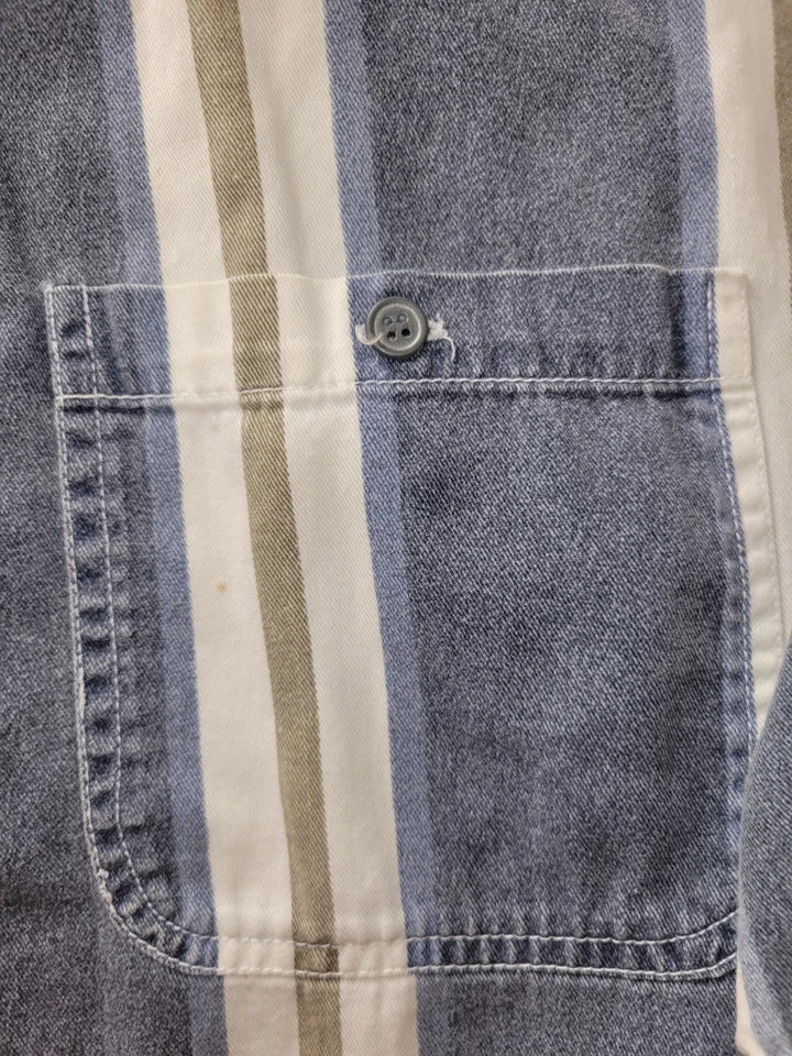 Ropa deportiva de taquilla vintage de los 90’s para hombre a rayas con botones manga corta talla L Foto 3 de 4