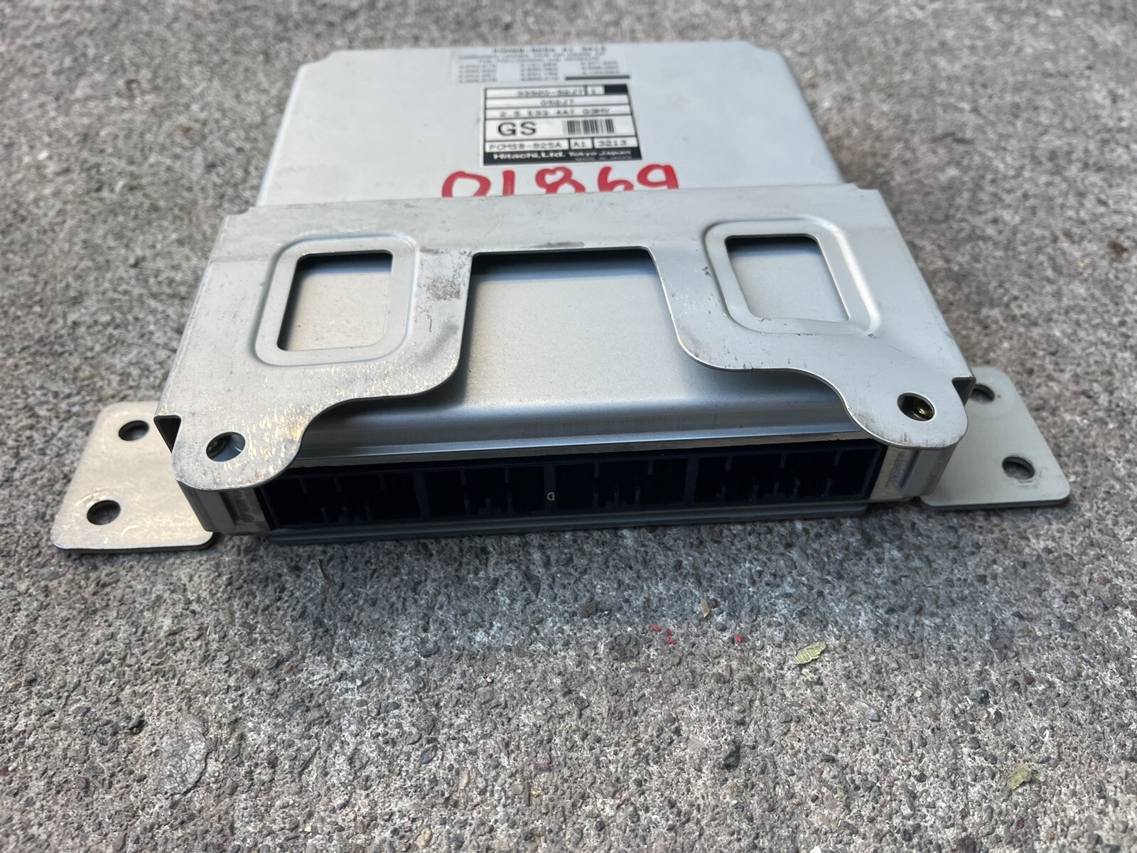 3392052J7 I 2003 Suzuki Grand Vitara V6 2.5L RWD Engine Computer Module