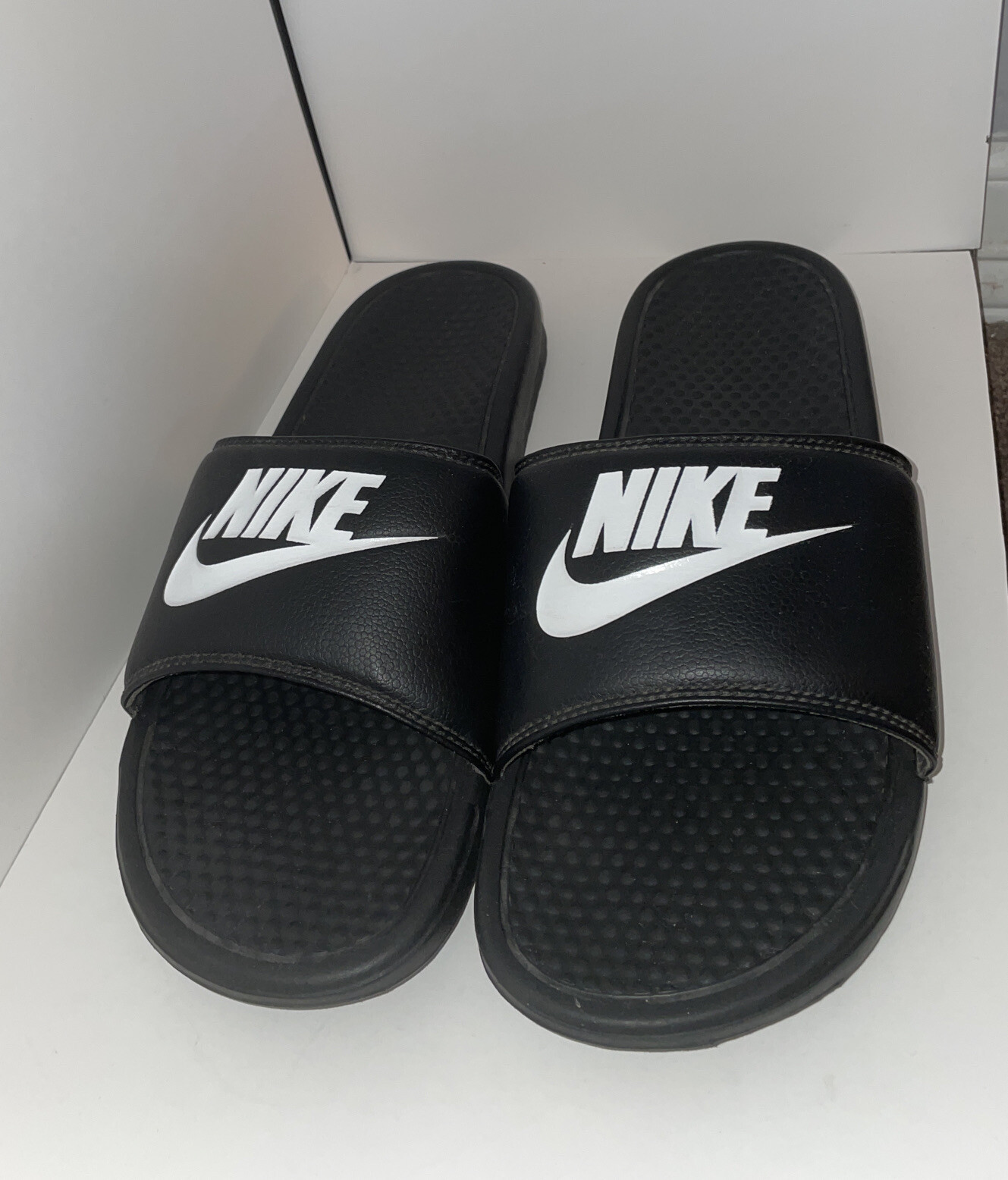 nike slides size 3