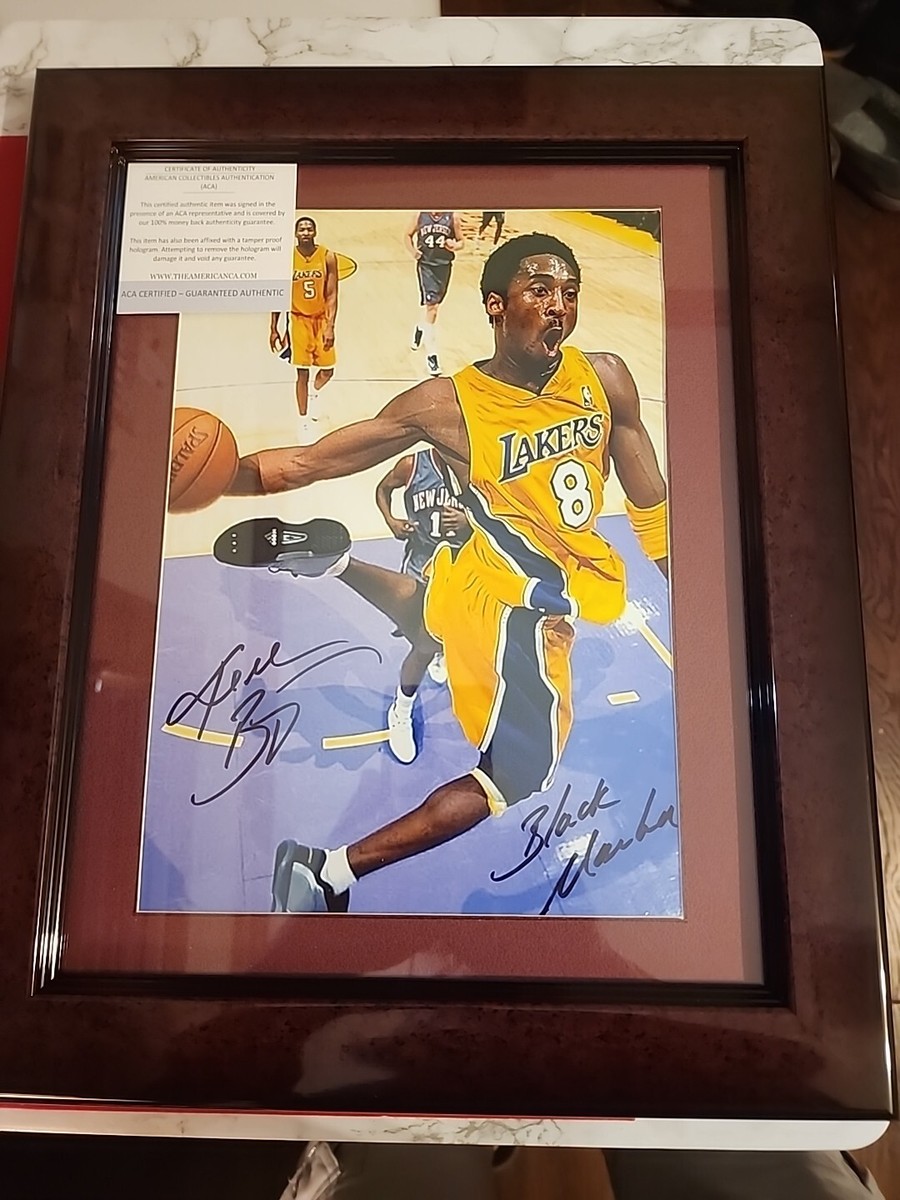 KOBE BRYANT Signed 11x14 LA LAKERS Authentic Autographed Framed
