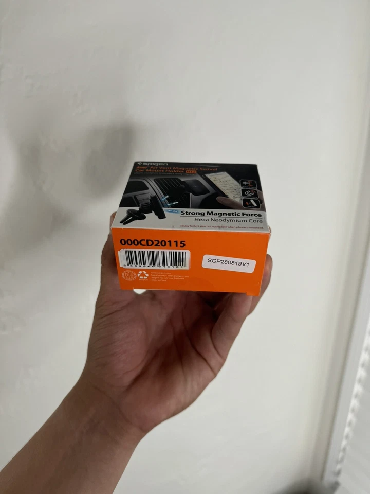 Car Mount For iPhone And Android - Image 2 of 4