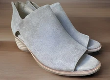 EPC Sz 9 Sofft Carleigh Beige Zipper Open Toe Block Figural Heel Shoe