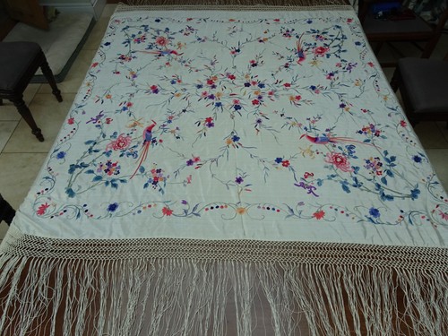 ANTIQUE HAND EMBROIDERED CANTONESE SILK PIANO SHAWL WITH BIRDS OF PARADISE C1910 - Picture 10 of 15
