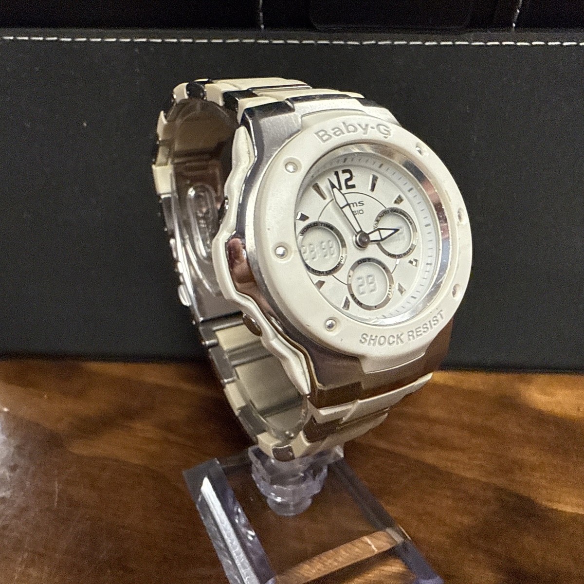 Ladies Casio Baby-G G-ms Round White Silver Tone Digital Watch MSG