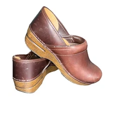 Dansko Professional Women's Clogs, Saddle Full Grain, W41