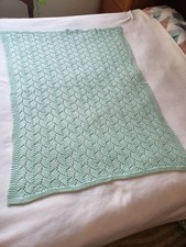 KNIT MINT NEW HANDMADE GREEN THROW BLANKET 37" BY 48". PERFECT FOR BABY CRIB