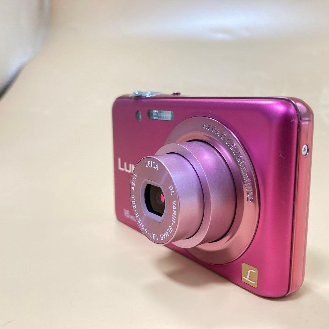 Panasonic LUMIX DMC-FH7 (良品） Panasonic LUMIX DMC-FH7 Pink Digital Camera with SD Card 16MP