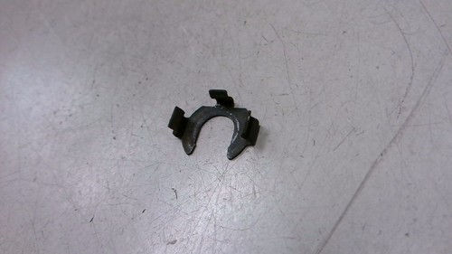 1X Halteklammer Klammer Einspritzventil 0280156010 Ford Mondeo 1.8 Bj 2001