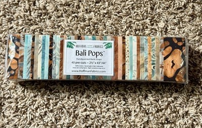 Hoffman Bali Pops   12 Colors (Jelly Roll Style Fabric Strips)   Premium