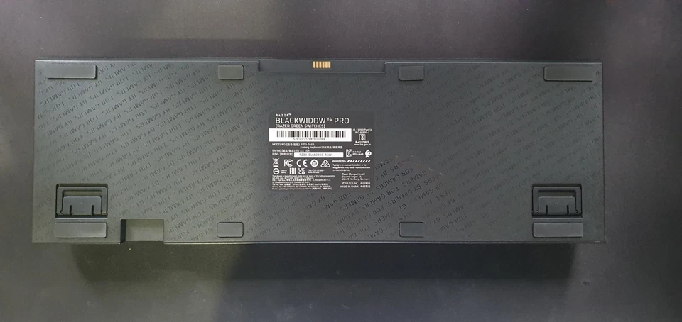 Razer BlackWidow V4 Pro Mechanical Gaming Keyboard - UK English, Green Switches - Image 4 of 4