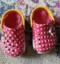 Crocs Minnie Mouse Red Polka Dot Clog Sandals Toddler US 6 Lite Up