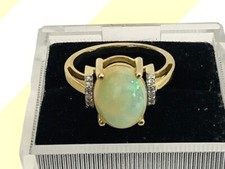 10k.  Goldring australischer Opal, Diamant, Edelstein Größe 7p