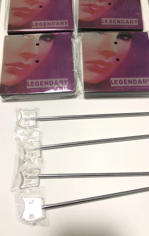 Integrity Toys Fashion Royalty R6.0 Muñeca Soporte Lotes 4 Convención Legendaria Foto 3 de 3