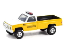 1987 Chevrolet M1008 4x4 "Fire & Rescue" 1:64 Scale Model - Greenlight 67010C