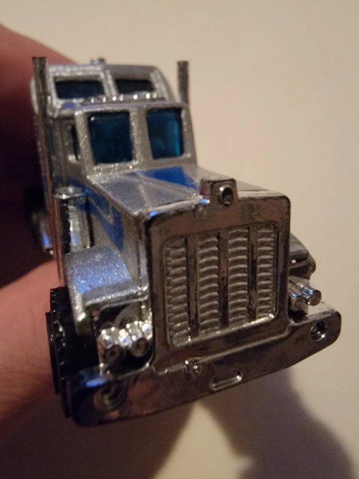 Kenworth Semi Tractor Trailer Cab Heavy Iron Truckin' #S8231-8233 HK (Summer) - Image 2 of 4