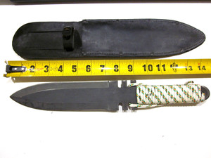 One Piece Heavy Knife with Leather Sheath and Belt Loop, Paracord Wrapped Handle