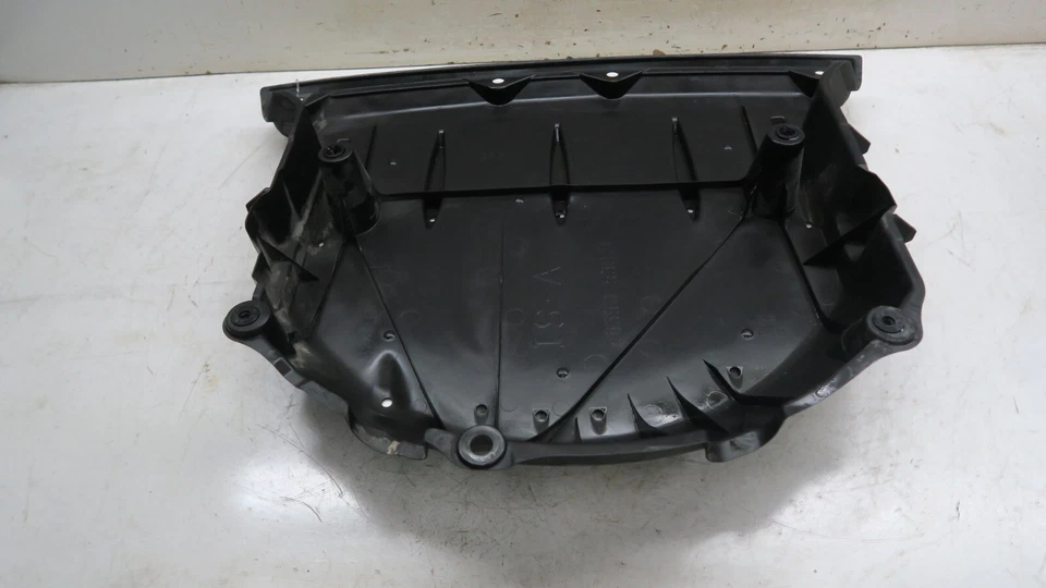 Protector contra salpicaduras trasero debajo de la carrocería Lexus RC350 2015-2020 OEM 58390-53011 Foto 4 de 4