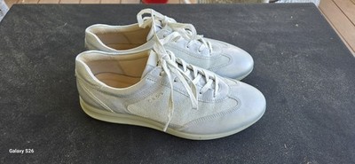 Ecco Silver sparkle ladies sneakers sz 8.5 euro 39