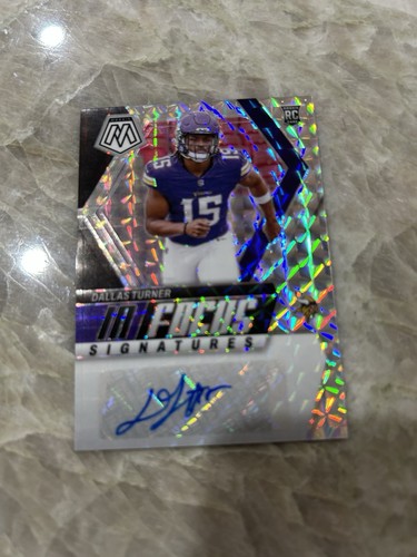 2024 Panini Mosaic - In Focus Signatures Dallas Turner #IF-DTR (AU, RC)