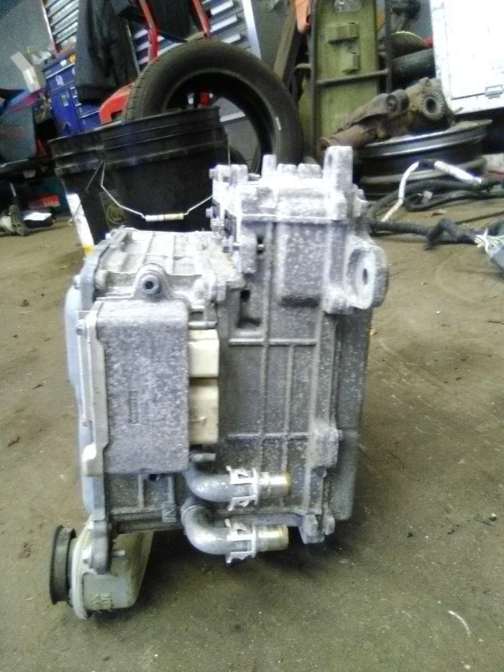 13-20 Ford Fusion Converter/Inverter/Charger Inverter Above Transmission Sobdmc  - Image 4 of 4