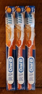 Oral-B Advantage Complete Deep Clean Manual Toothbrush Soft Bristles - Lot of 3