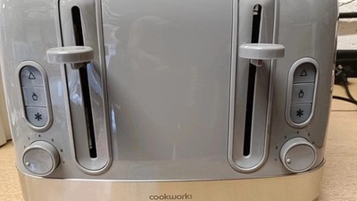 Cookworks beleuchteter 4-Scheiben-Toaster - steingrau
