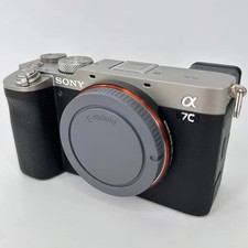 Sony A7C solo cuerpo plateado Disparos: 3.103 - SKU: 438669