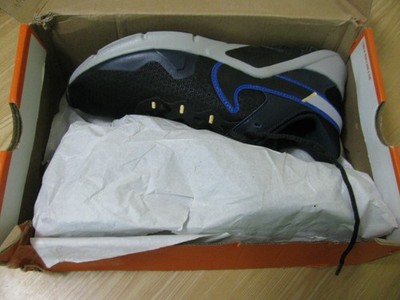 NIKE LEGEND ESSENTIAL 2  MENS BLACK BLUE RUNNING SHOES SIZE 8   BRAND NEW IN BOX