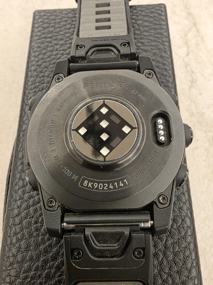 Garmin Fenix 8 AMOLED 47mm Sapphire Titane - Photo 4/4