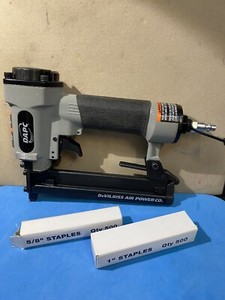 DAPC PNEUMATIC AIR STAPLE GUN   MODEL: ANK20 New Open Box