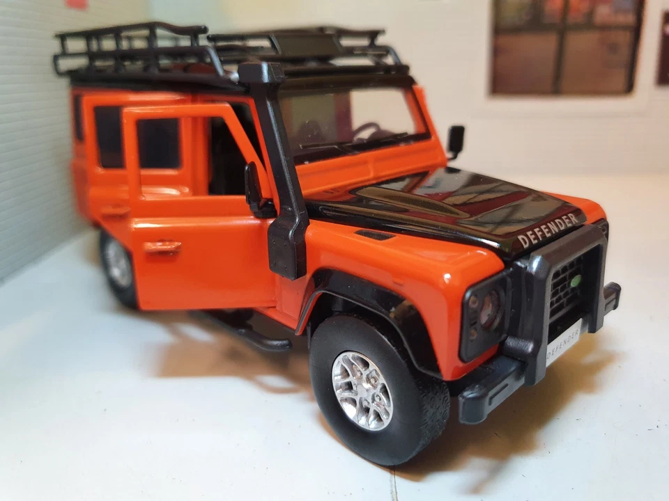 Land Rover Defender TDCi 110 Tangiers Orange Doors Open Lights 1:32 Scale Model - Image 3 of 4