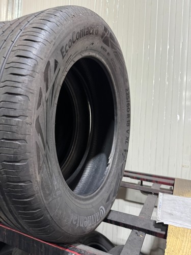 4 PNEUMATICI USATI 225/60 R 18 104V XL CONTINENTAL ESTIVO 5 MM DOT 1521 - Foto 5 di 6