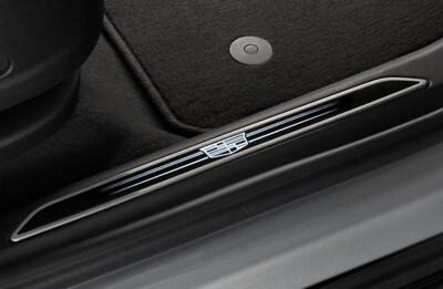 84449926 Factory Cadillac XT5 Illuminated Front Door Sill Plates 2