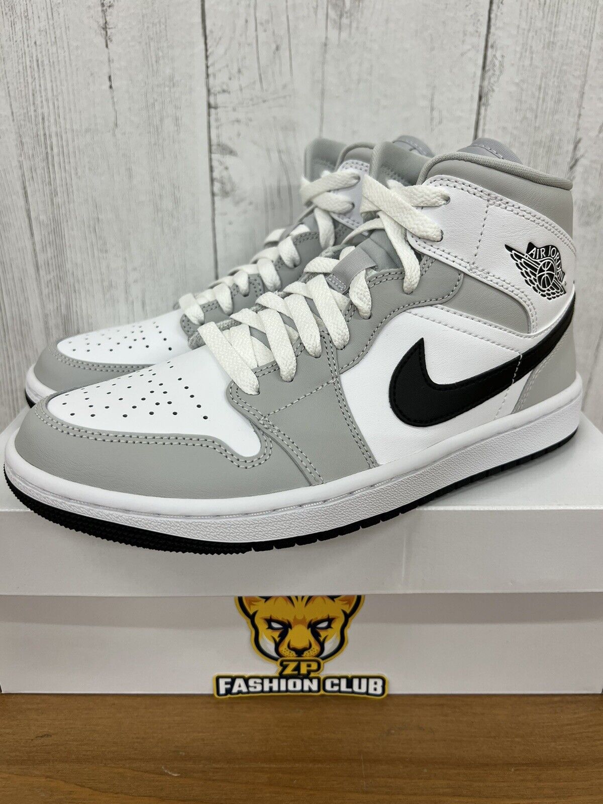 Air Jordan 1 Mid Light Smoke Grey Fog BQ6472-015 Women Sizes