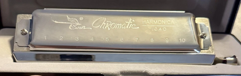 Swan Chromatic Harmonica SW-1040 10 Agujeros 40 Tonos de C con Caja y Estuche Foto 3 de 4