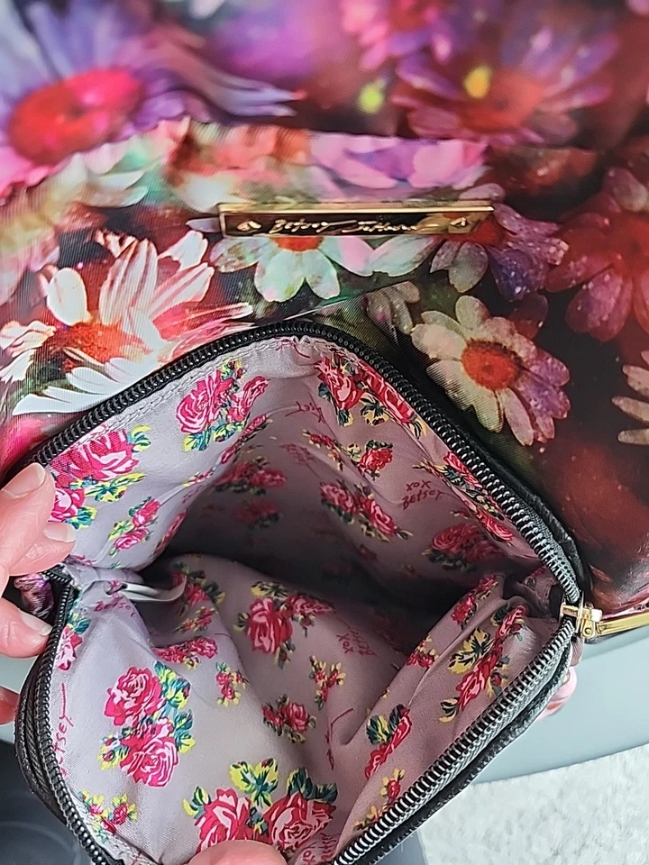 Mini mochila floral Betsey Johnson Foto 3 de 4
