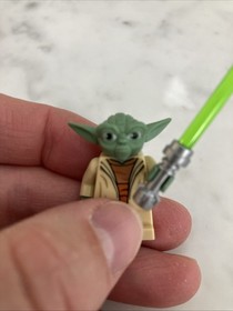 LEGO Star Wars Yoda Clone Wars White Hair Printed Back minifigure sw0446 75002