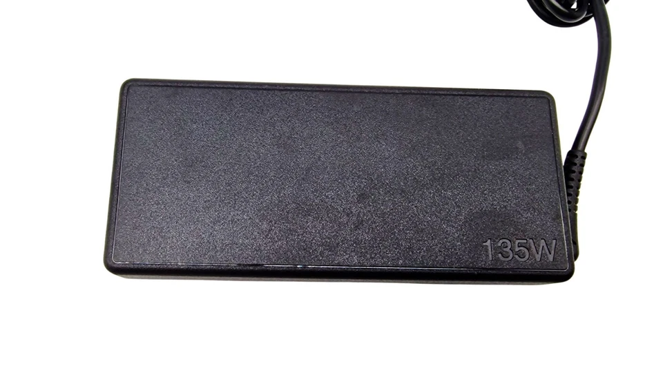 Alimentatore Lenovo 135W Slim Tip Usato Testato per Notebook Legion e Ideapad - Immagine 3 di 4