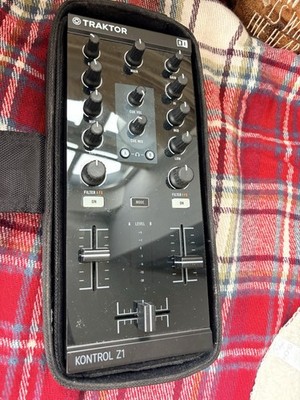 Native Instruments Traktor Kontrol Z1 MK1 DJ Mischregler