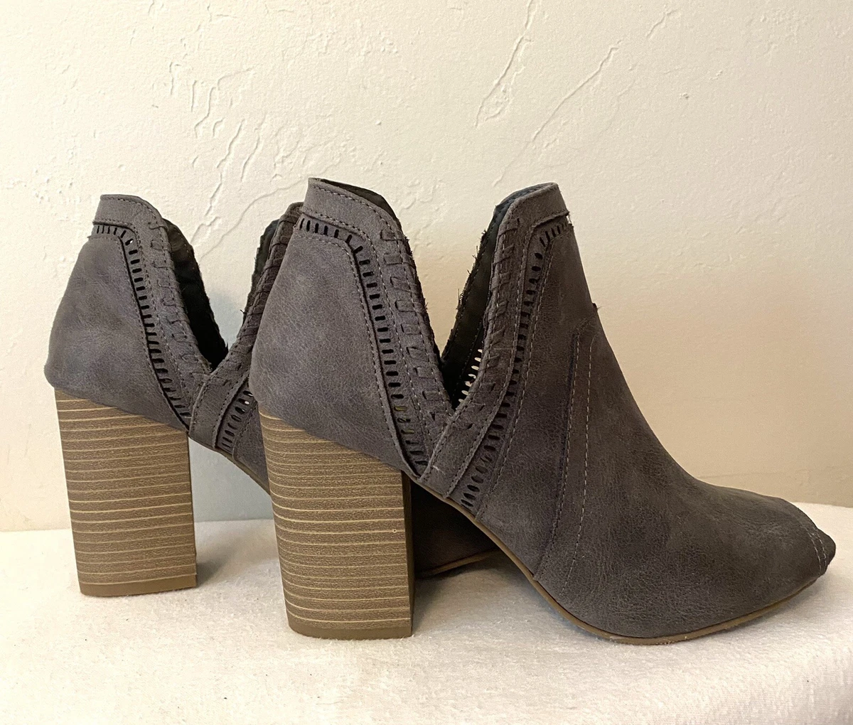 Fergalicious Holiday Women s Ankle Boots Gray Suede Block Heel Peep Toe Size 9 M