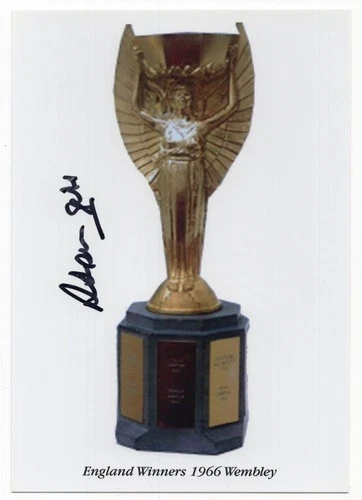 1966 WORLD CUP JULES RIMET COLOUR POSTCARD SIGNED BY GOALKEEPER RON SPRINGETT