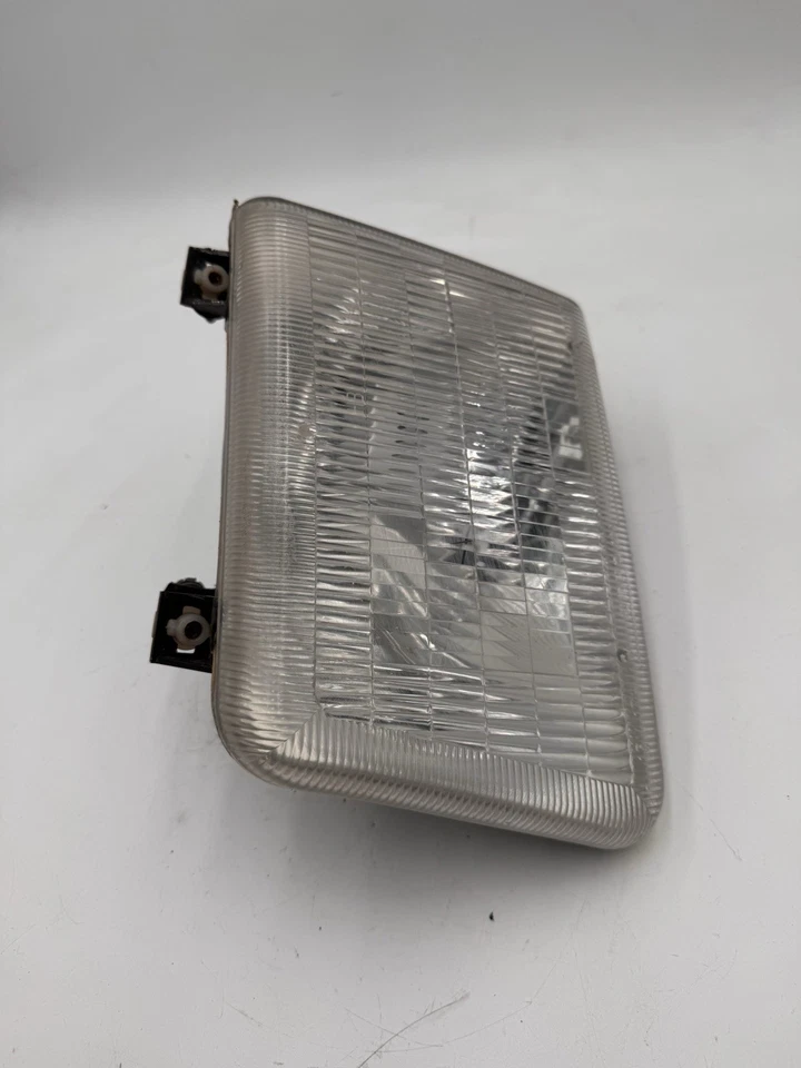3331136LAS Lighting - Exterior - Headlight Assembly OEM 333-1136 - Image 3 of 4