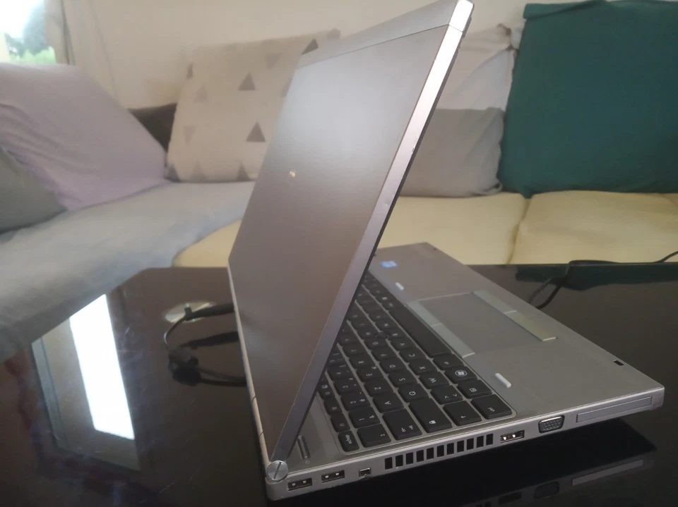Ordinateur portable HP Elitebook 8570p 6GB RAM SSD 120 GB PCP0157 - Image 4 of 4