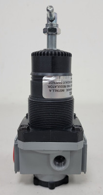 Milton Industries Model 1115 1/2'' NPT Regulator CS New No Box