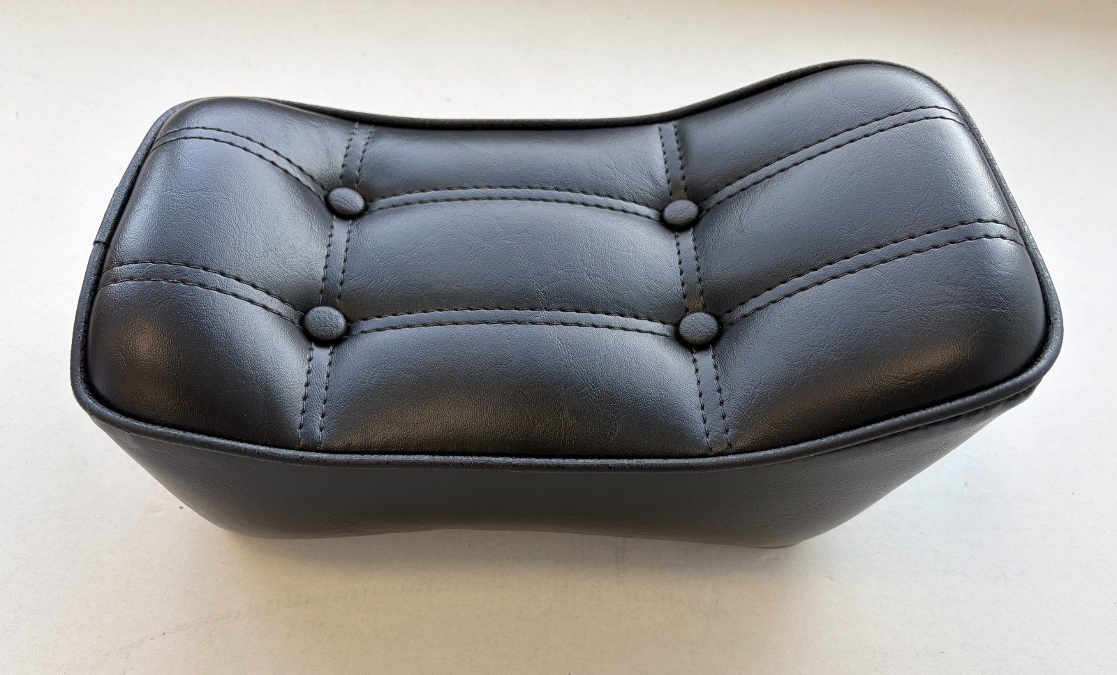 Pouf passager Signature II Le Pera selle selle custom rigide
