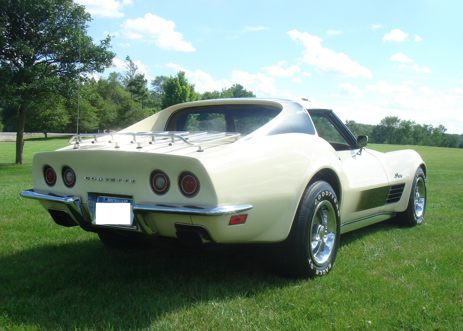 1971 Beige Chevrolet Corvette   | C3 Corvette Photo 6