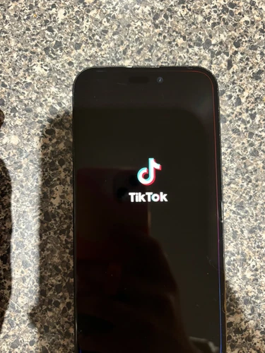 Apple iPhone 15 Plus - 128 GB - Black Straight Talk
