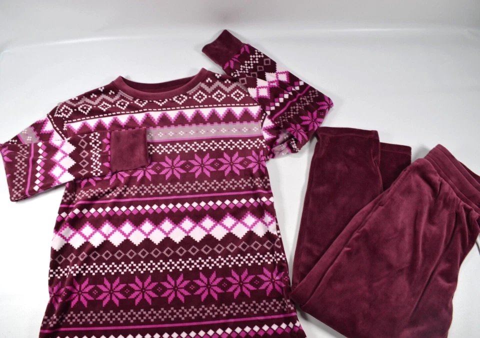 Juego de 2 pijamas de felpa para mujer Duddl Duds talla PXS borgoña copos de nieve geométricos Foto 4 de 4